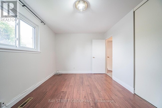 Building Photo - 296 Killdeer St