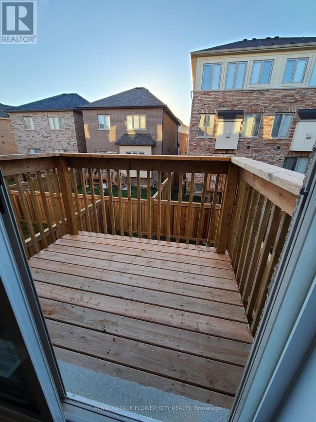 Building Photo - 3937 Tufgar Cres