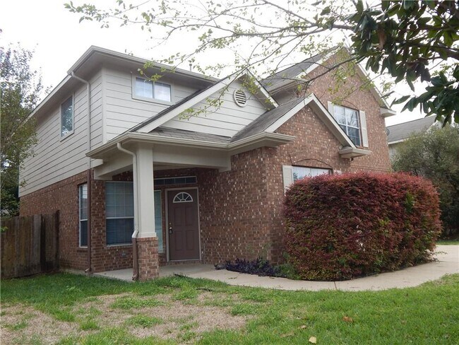 Foto del edificio - 13521 Shawna Dnay Dr