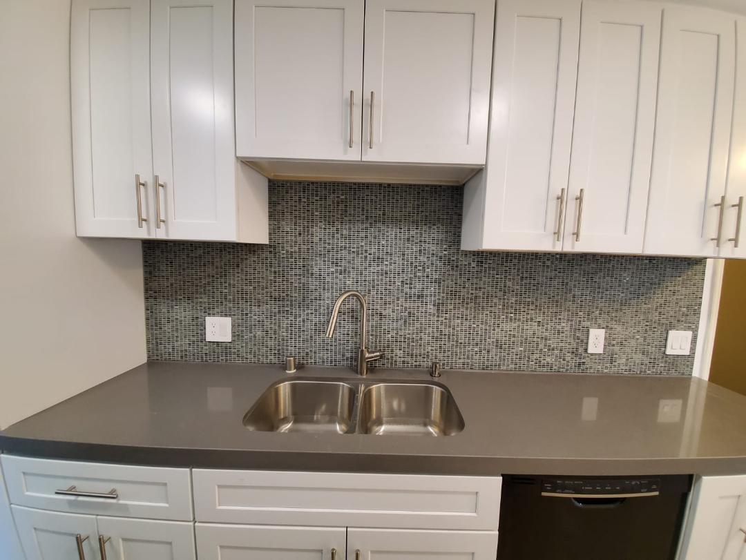 Foto principal - 5301 Balboa Blvd