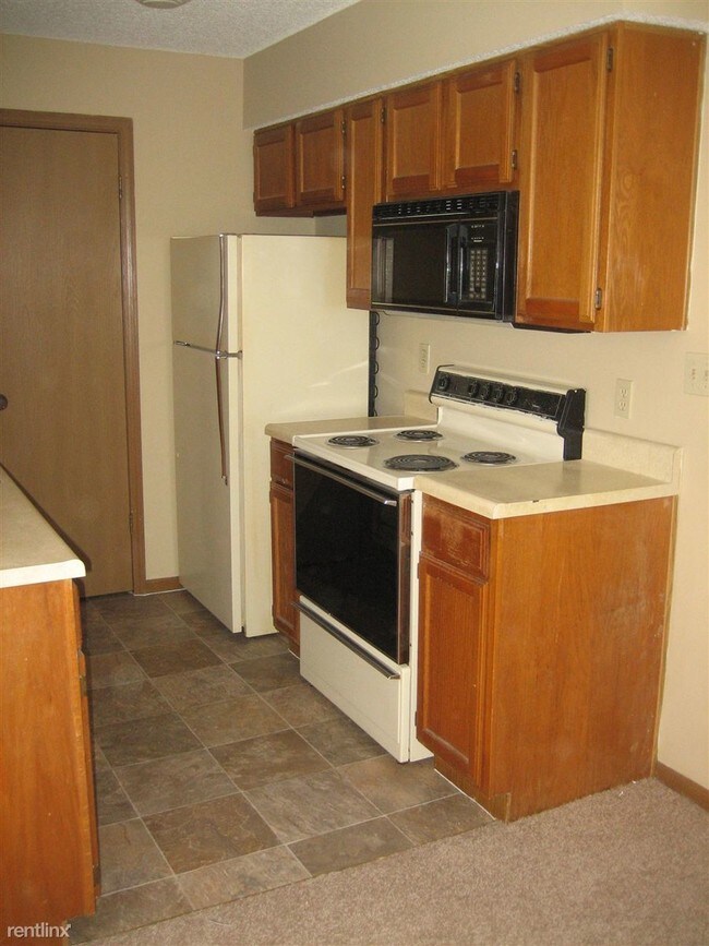 Building Photo - 1560 E 125th St