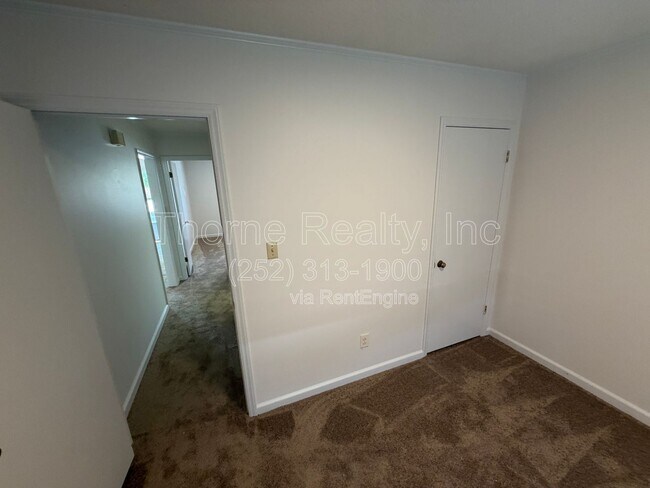 Foto del edificio - 2206 Candlewood Dr SW
