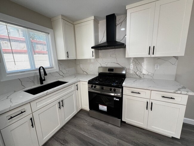 Building Photo - Brand New Three Bedroom and One Bath ADU House for Rent in Pico Rivera