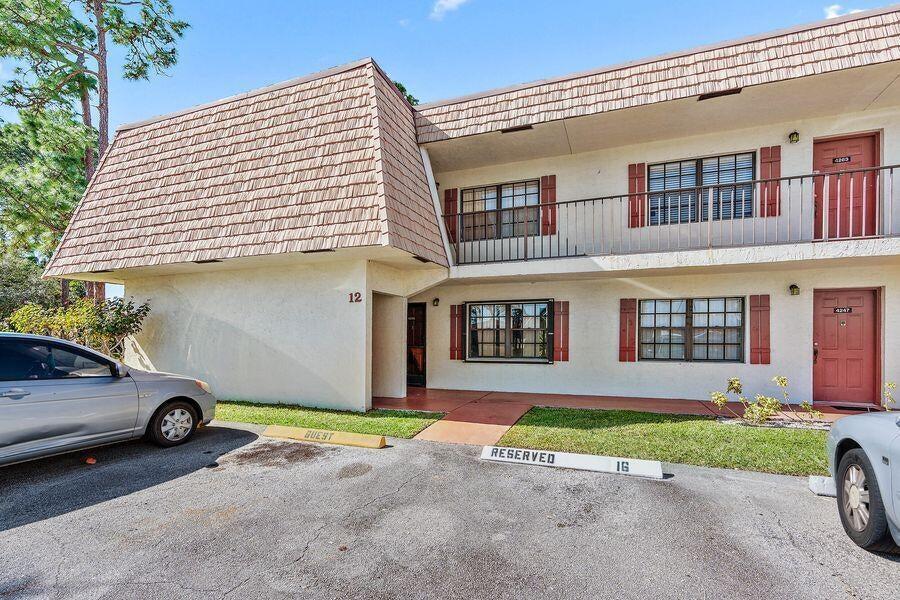 Primary Photo - 4245 Oak Terrace Dr