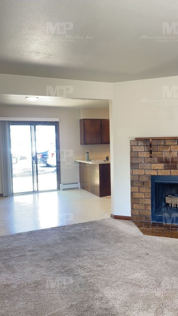 Foto del edificio - 1624 Azalea Dr