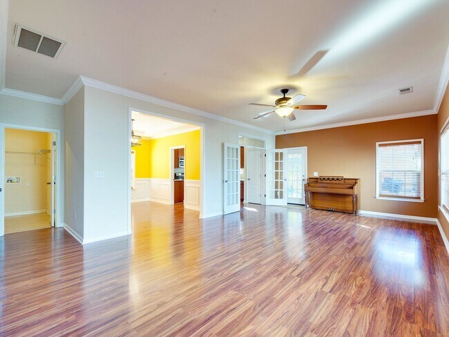 Building Photo - Beautiful home in Planter's Walk