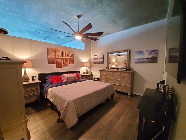 Photo - 400 W Peachtree St NW Apartment