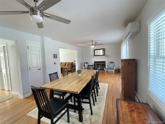 Building Photo - 59 Peconic Ave