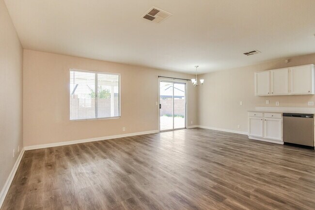 Foto del edificio - 8771 W Ocotillo Rd