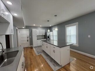 Building Photo - 47 Freeland St