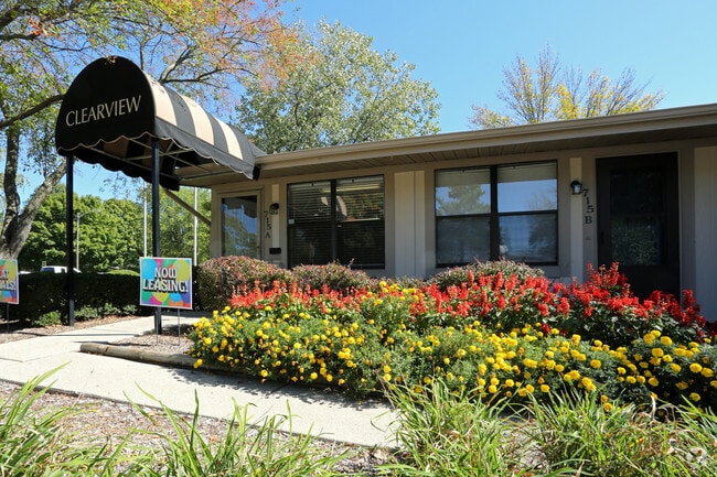 Building Photo - Clearview