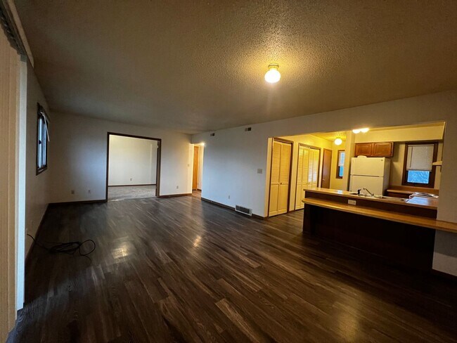 Foto del edificio - 731 Westwinds Dr
