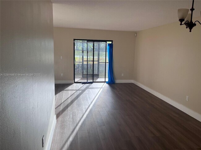 Foto del edificio - 20725 NE 8th Ct