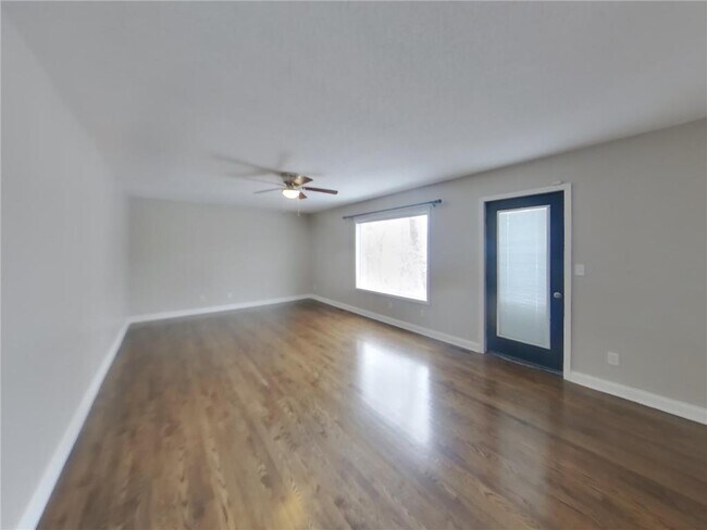 Foto del edificio - 13645 Timber Crest Dr