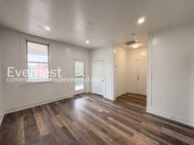 Foto del edificio - 2440 Callow Ave