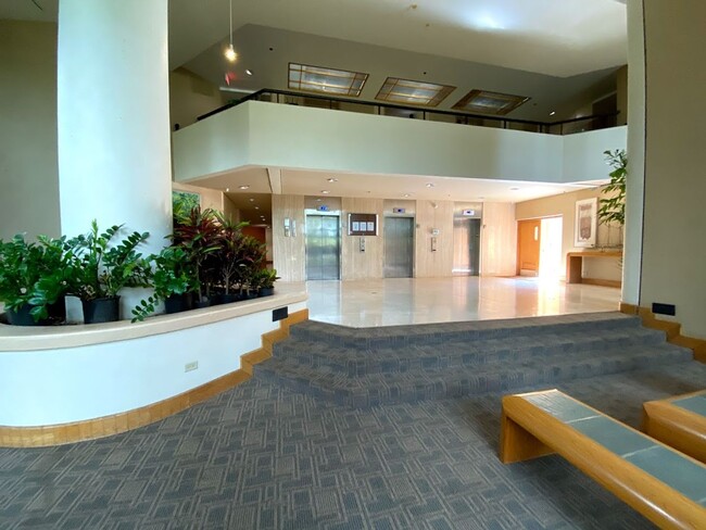 Building Photo - 504YAS