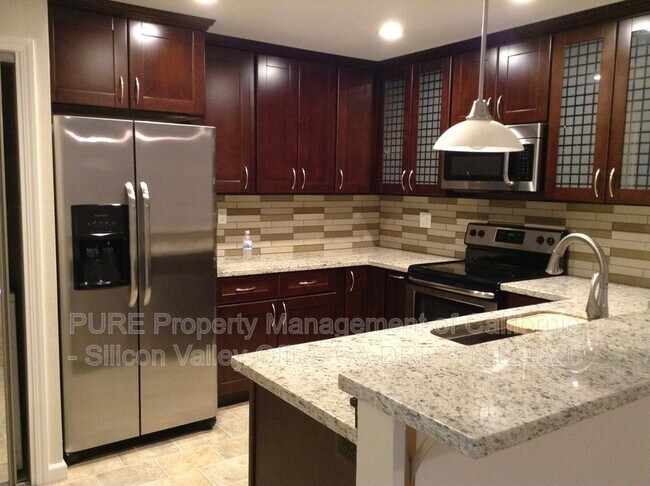 Foto del edificio - 2220 Almaden Rd