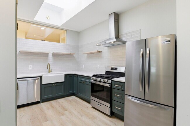 Foto del edificio - 2387 NW Thurman St