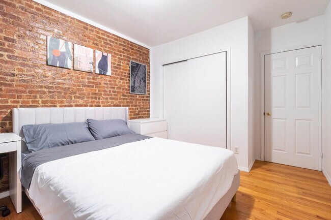 Foto del edificio - 1415-1423 Lexington Avenue-SI ID1032075P