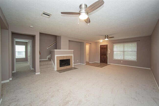 Foto del edificio - 29314 Legends Bluff Dr