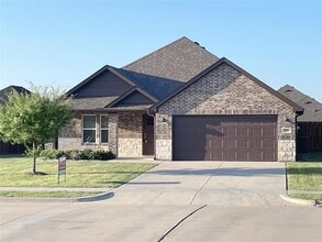 Building Photo - 1008 Eva Dr