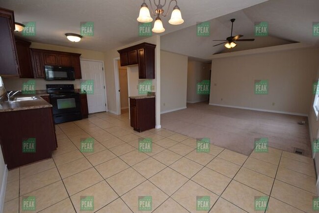 Foto del edificio - Move-In Special + WAIVED ADMIN FEE FOR LEA...