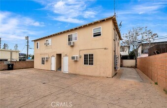 Building Photo - 6827 Simpson Ave
