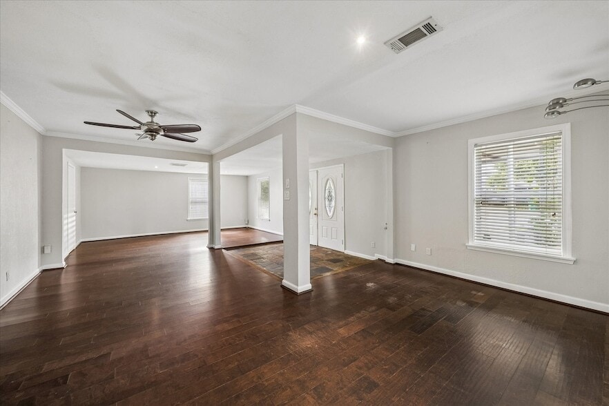 Photo - 6621 Westview Drive Unit