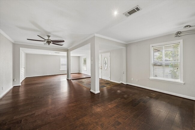 Photo - 6621 Westview Drive Unit House