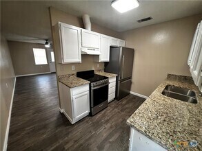 Building Photo - 301 Rockwood Dr
