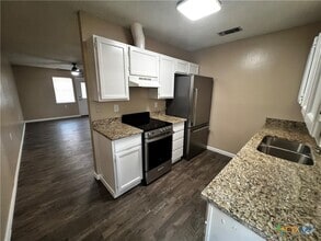 Building Photo - 301 Rockwood Dr