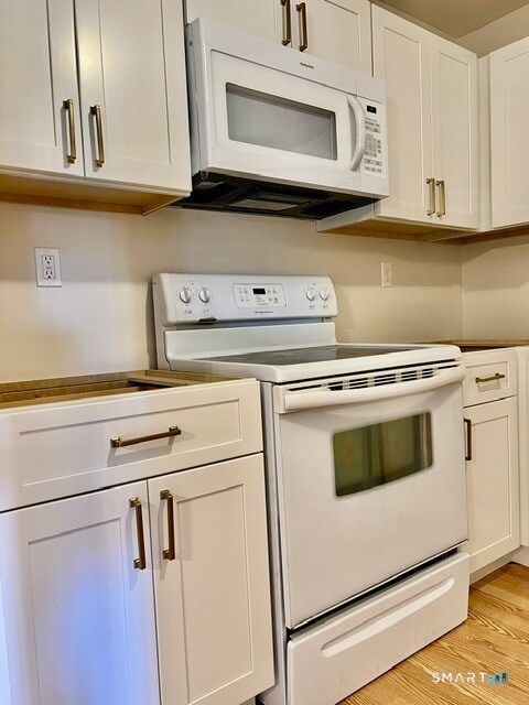 Foto del edificio - 2118 Cromwell Hills Dr