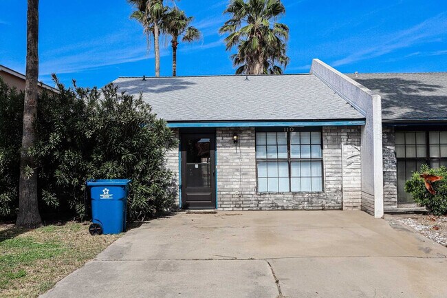 Building Photo - 108 E Campeche St
