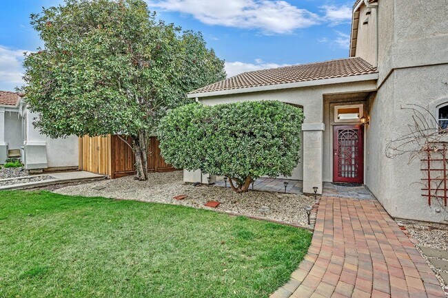 Foto del edificio - 1005 Mabel Josephine Ct