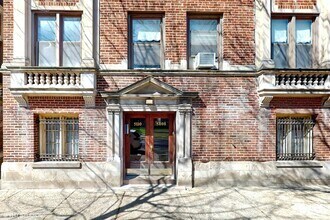Building Photo - 5110 S Woodlawn Ave