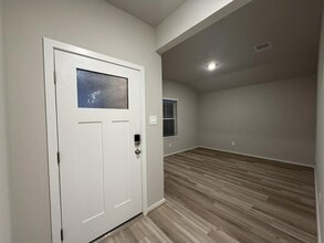 Building Photo - 7722 Beaufort Ln