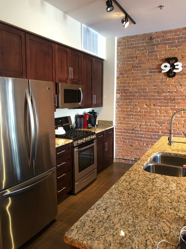 Kitchen - 14 E Northampton St