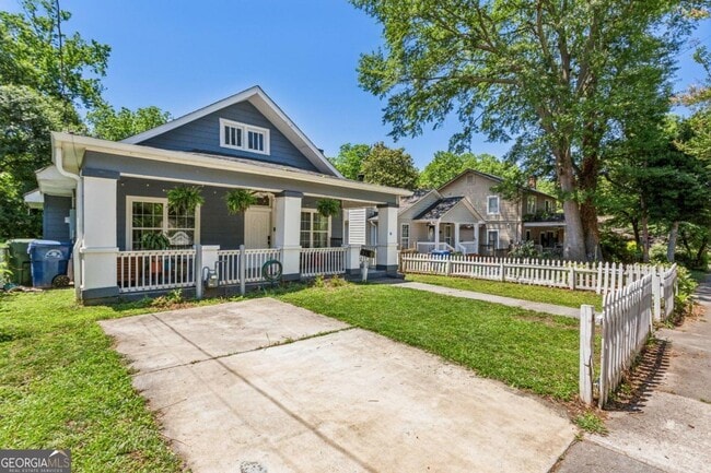 Building Photo - 840 Dill Ave SW