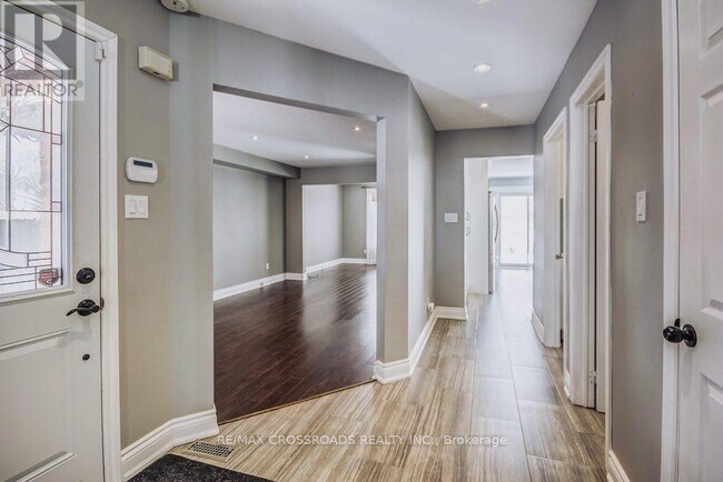 Building Photo - 34 Noake Crescent