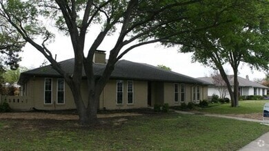 Building Photo - 1708 Cloister Way