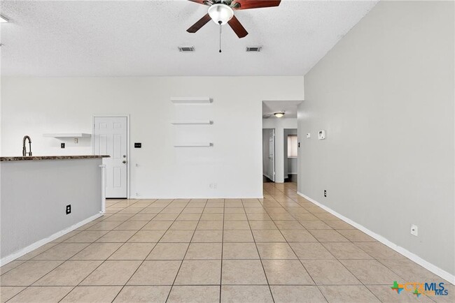 Foto del edificio - 2505 Armadillo Dr