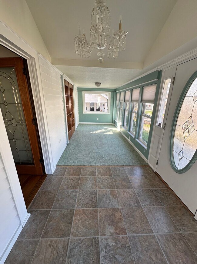 Building Photo - New Listing in Grove City PA