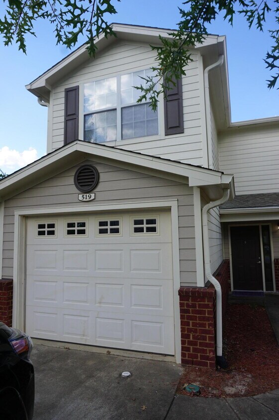 Foto principal - 519 Wingspan Way