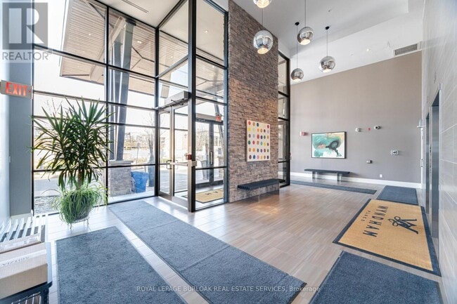 Photo du bâtiment - 128 Garden Dr