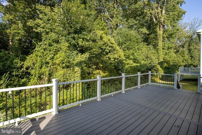 Foto del edificio - 1920 Sue Ave