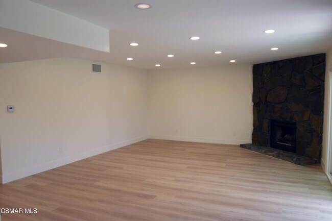 Foto del edificio - 5563 Micaela Dr