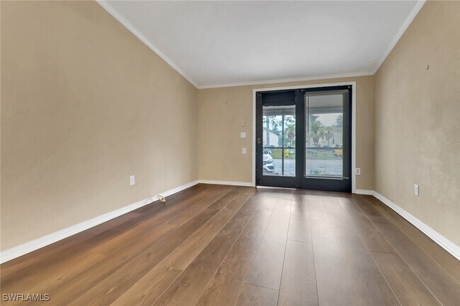 Foto del edificio - 5214 Treetops Dr