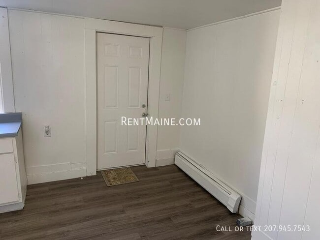 Building Photo - 97 Center St