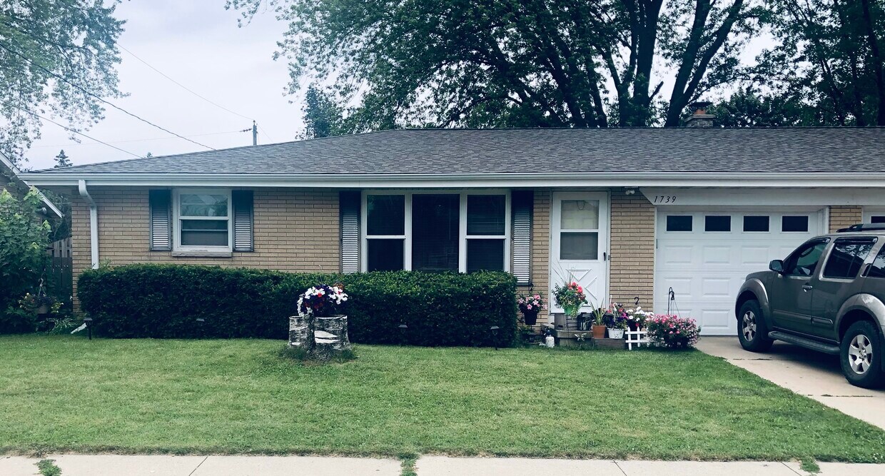 1739 Boland Rd, Green Bay, WI 54303 Townhome Rentals in Green Bay WI