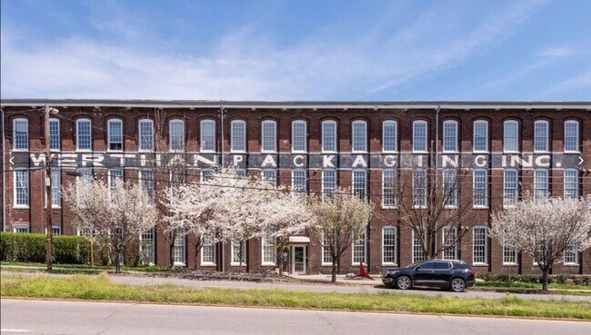 Foto del edificio - 1350 Rosa L Parks Blvd